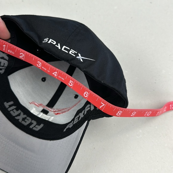 SpaceX Falcon Heavy Logo Flexfit Baseball Hat Black Men Woman - Picture 6 of 6